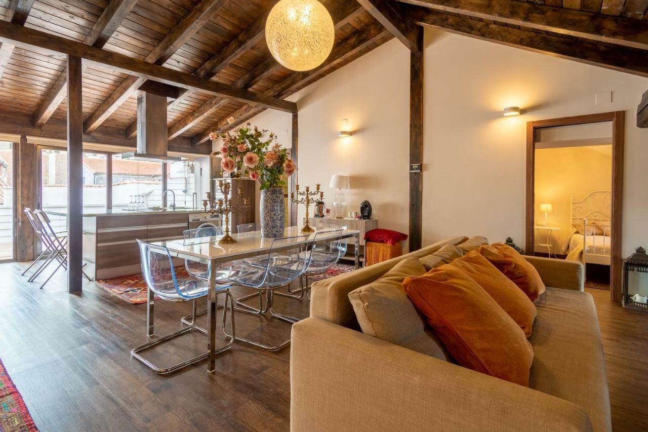 Edificio 10 By Plaza Mayor Apartment
